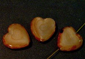 Glasperlen / Table Cut Beads
 Herzen geschliffen
 beigebraun Perlettglas mit picasso finish