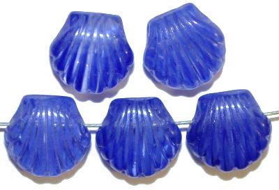 Glasperlen
 Muschelform blau meliert,
 hergestellt in Gablonz / Tschechien