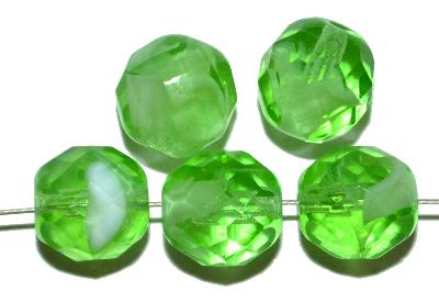 facettierte Glasperlen,
 grün transp.,
 hergestellt in Gablonz / Tschechien