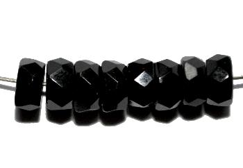 Scheibe schwarz mit facettiertem Rand, hergestellt in Gablonz / Tschechien 