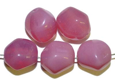 Glasperlen Nuggets,
 Opalglas rosa,
 hergestellt in Gablonz / Tschechien