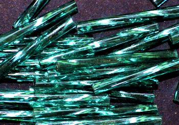 Glasperlen / Stiftperlen getwistet
 von Preciosa Tschechien hergestellt,
 türkisgrün mit Silbereinzug