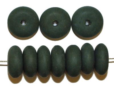 Glasperlen Linsen, moosgrün opak mattiert,
 in den 1930/40 Jahren in Gablonz/Böhmen hergestellt, (Prosserbeads)