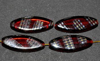 Glasperlen Oliven flach rot transparent mit metallic Ornament ( snake skin )