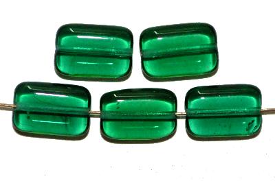 Glasperlen Rechtecke,
 smaragdgrün transparent
 hergestellt in Gablonz Tschechien
 