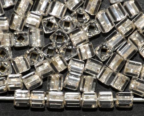 2-cut-Beads in Würfelform kristall mit Silbereinzug, hergestellt von Preciosa Ornella Tschechien  