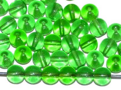 Glasperlen rund  
 grün transparent,
 hergestellt in Gablonz / Tschechien
 