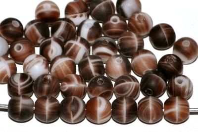 Glasperlen rund,
 braun weiß opak marmoriert / mattiert,
 hergestellt in Gablonz / Tschechie