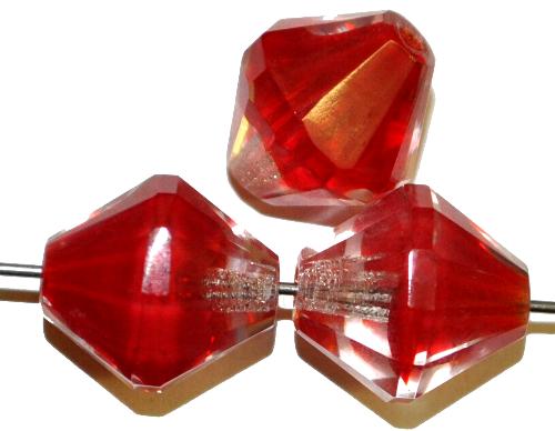 geschliffene Glasperlen
 kristall rot,
 hergestellt in Gablonz / Tschechien