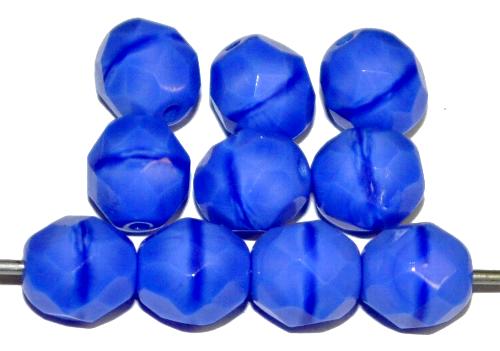 facettierte Glasperlen
 blau opak,
 hergestellt in Gablonz / Tschechien
