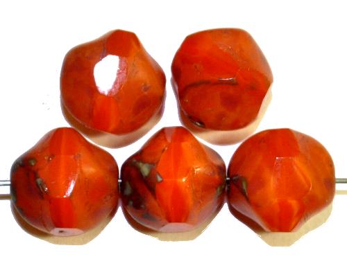 geschliffene Glasperlen Nugget orange,
 mit light picasso finish,
 hergestellt in Gablonz / Tschechien