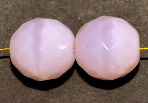 facettierte Glasperlen,  rosa opal,  hergestellt in Gablonz / Tschechien
