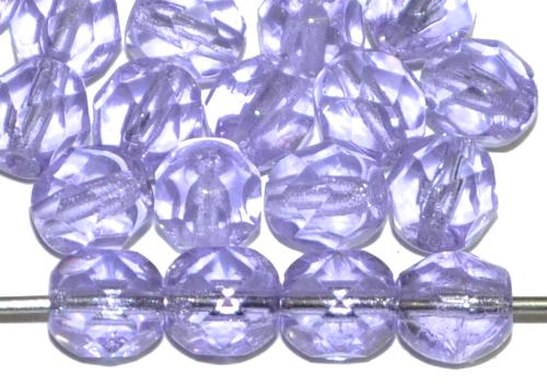 facettierte Glasperlen
 unter Kunstlicht eher aqua,
 unter Tageslicht eher violett,
 hergestellt in Gablonz / Tschechien