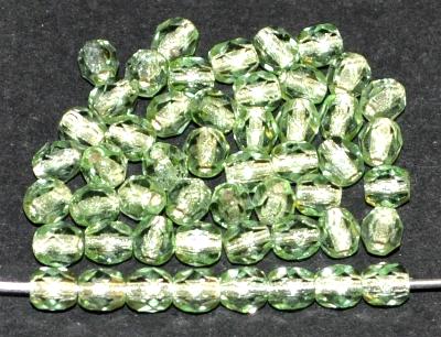 facettierte Glasperlen, hellgrün transp. mit Silbereinzug, hergestellt in Gablonz / Tschechien