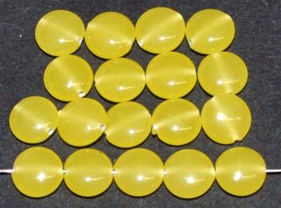 Wickelglasperlen Linsen, Alabasterglas / Uranglas gelb, in den 1930/1940 Jahren in Gablonz/Böhmen von Hand gefertigt