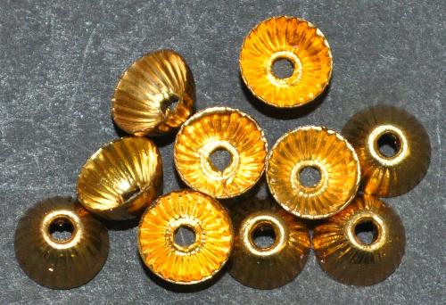 Perlenkappe goldfarben, hergestellt in Gablonz / Tschechien