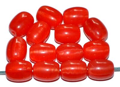 Glasperlen Oliven,
 Perlettglas rot,
 hergestellt in Gablonz / Tschechien