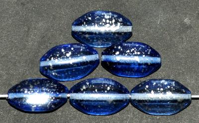 Glasperlen Oliven kantig, blau transparent mit Silber finish, hergestellt in Gablonz / Tschechien
