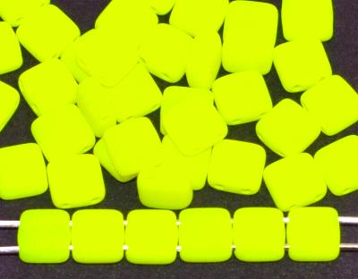 Glasperlen mit zwei Löchern, Twin Hole Beads neon gelb opak, hergestellt in Gablonz / Tschechien