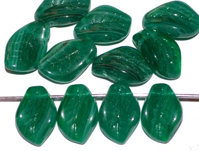 Glasperlen Blätter 
 Alabasterglas grün marmoriert,
 hergestellt in Gablonz / Tschechien
