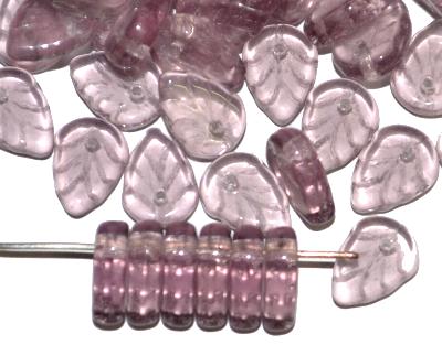 Glasperlen Blätter  french violett transp., hergestellt in Gablonz / Tschechien
