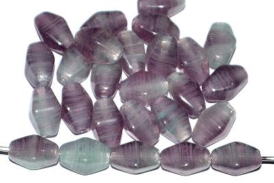 Glasperlen Doppelpyramide, violett grünblau marmoriert, hergestellt in Gablonz / Tschechien