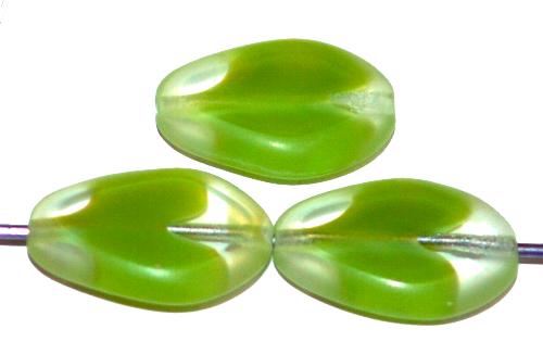 Glasperlen / Table Cut Beads 
 Tropfen flach, eine Seite geschliffen
 hellgrün kristall,
 hergestellt in Gablonz / Tschechien