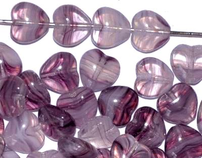 Glasperlen Herzen
 Mischglas violett kristall,
 hergestellt in Gablonz / Tschechien