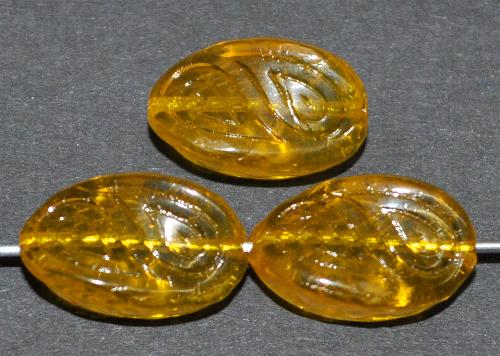 Antik style Glasperlen
 gelb transp. mit eingeprägten paisley Muster,
 nach alten Vorlagen
 aus den 1920 Jahren in Gablonz Tschechien neu gefertigt