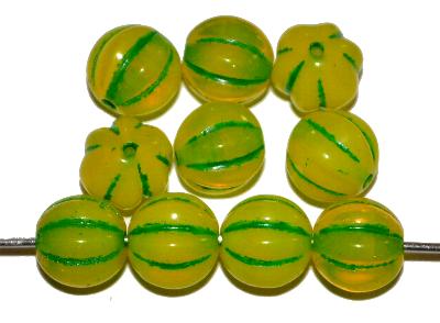 Glasperlen Melonbeads
 Opalglas gelb mit Farbauflage grün,
 hergestellt in Gablonz / Tschechien