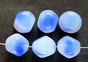 Glasperlen Nuggets moonlight blue opal, hergestellt in Gablonz / Tschechien 