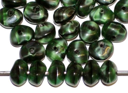 Glasperlen Nuggets Perlettglas grün marmoriert, hergestellt in Gablonz / Tschechien