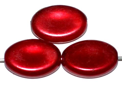 Glasperlen flache Oliven mit Wachsüberzug, rot, hergestellt um 1970 in Gablonz / Tschechien