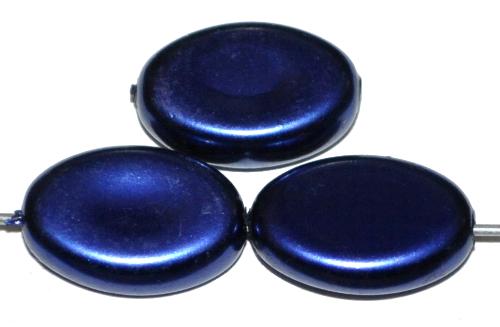 Glasperlen flache Oliven mit Wachsüberzug, blau, hergestellt um 1970 in Gablonz / Tschechien