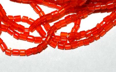 2-cut Beads in den 1920/30 Jahren in Gablonz/Böhmen hergestellt
 orange transp. 