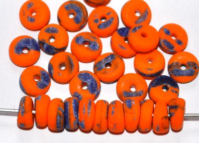 Glasperlen / Kakamba Beads, orange blau opak, in den 1920/30 Jahren in Gablonz/Böhmen, für den Afrikahandel hergestellt