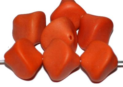 Glasperlen Nuggets,
 1920/30 in Gablonz/Böhmen hergestellt,
 orange opak mattiert