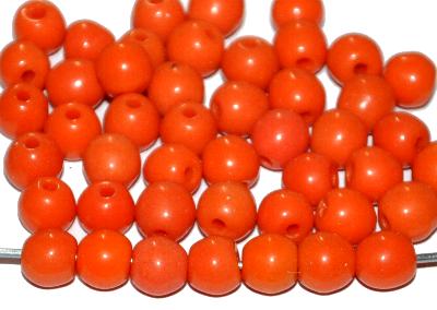 Glasperlen rund,
 1920/30 in Gablonz/Böhmen hergestellt,
 orange opak