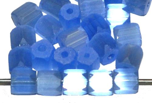 geschliffene Glasperlen, satin Glas blau, um 1940/50 in Gablonz/Böhmen hergestellt