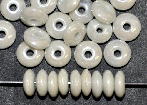 Glasperlen / Trade Beads, Linsen, 
 altweiß mit lüster, 
 in den 1930/40 Jahren in Gablonz/Böhmen hergestellt, (Prosserbeads)