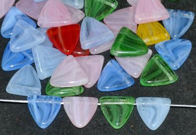 Glasperlen Dreiecke Farbmix, hergestellt in Gablonz Tschechien