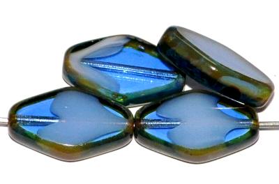 Glasperlen / Table Cut Beads, Raute, geschliffen Mischglas blau weiß, Rand mit picasso finish, hergestellt in Gablonz Tschechien