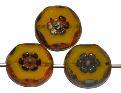 Glasperlen geschliffen / Table Cut Beads,
 Alabasterglas olivgelb mit eingepägtem Blütenornament und picasso finish