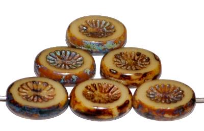 Glasperlen / Table Cut Beads geschliffen, beige opak mit picasso finish, nach alten Vorlagen aus den 1930/40 Jahren neu in Gablonz / Tschechien gefertigt