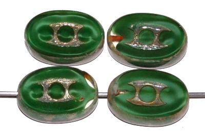 Glasperlen / Table Cut Beads
 geschliffen,
 Perlettglas grün mit Travertin-Veredelung,
 nach alten Vorlagen aus den 1930/40 Jahren in Gablonz / Tschechien neu gefertigt