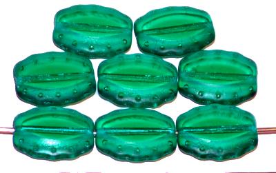 Glasperlen / Table Cut Beads
 geschliffen,
 grün transp. Rand mattiert (frostet),
 nach alten Vorlagen aus den 1930/40 Jahren neu gefertigt