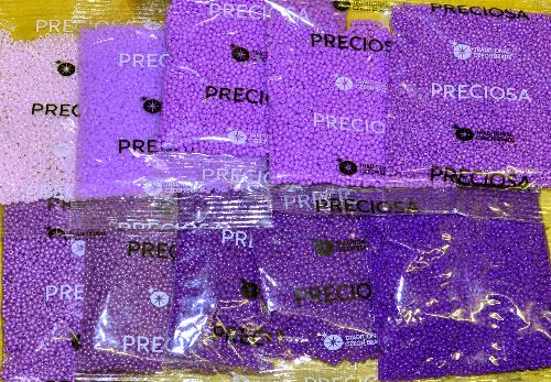 Rocailles von Ornella Preciosa Tschechien, Farbmix, in den einzelnen Tütchen sind zwischen 10g bis 50g, es ist möglich, dass zwei Tütchen die gleiche Farbvariante enthalten (siehe Bild)