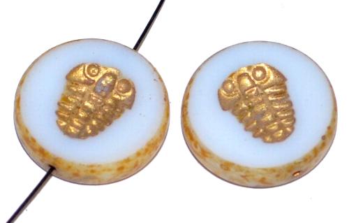 Glasperlen / Table Cut Beads Scheiben geschliffen mit eingeprägter Trilobit Fossilie, Alabasterglas weiß mit picasso finish und Bronzeauflage, hergestellt in Gablonz Tschechien