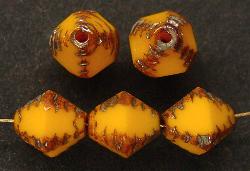 geschliffene Glasperlen
 Multi Cut Beads
 gelb mit picasso finish,
 hergestellt in Gablonz / Tschechien