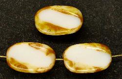 Glasperlen / Table Cut Beads Olive geschliffen weiß opak mit picasso finish, hergestellt in Gablonz / Tschechien